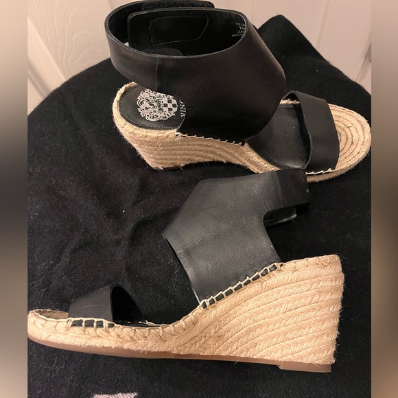 Practically new Vince Camuto wedges. Size 6.5 - Picture 3 of 3